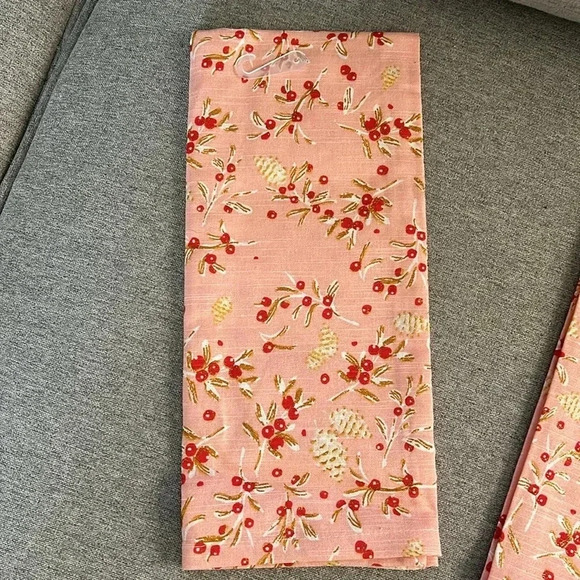 Threshold Pink Berries Handtowel Set - Picture 3 of 3
